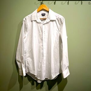 Men’s white Van Heusen dress shirt size large 16 1/2, 32/33